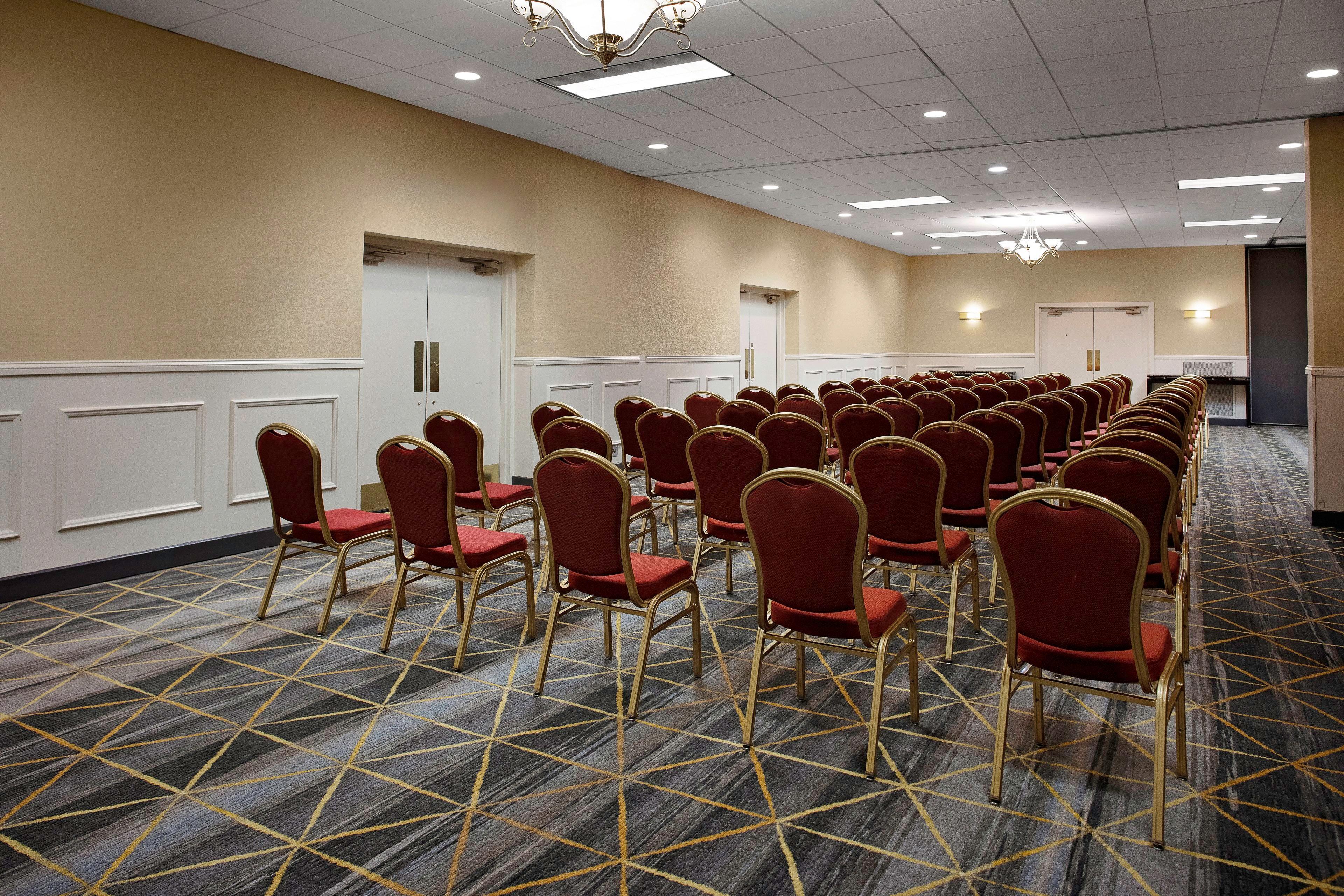 Holiday Inn & Suites Boston Peabody, An Ihg Hotel Εξωτερικό φωτογραφία